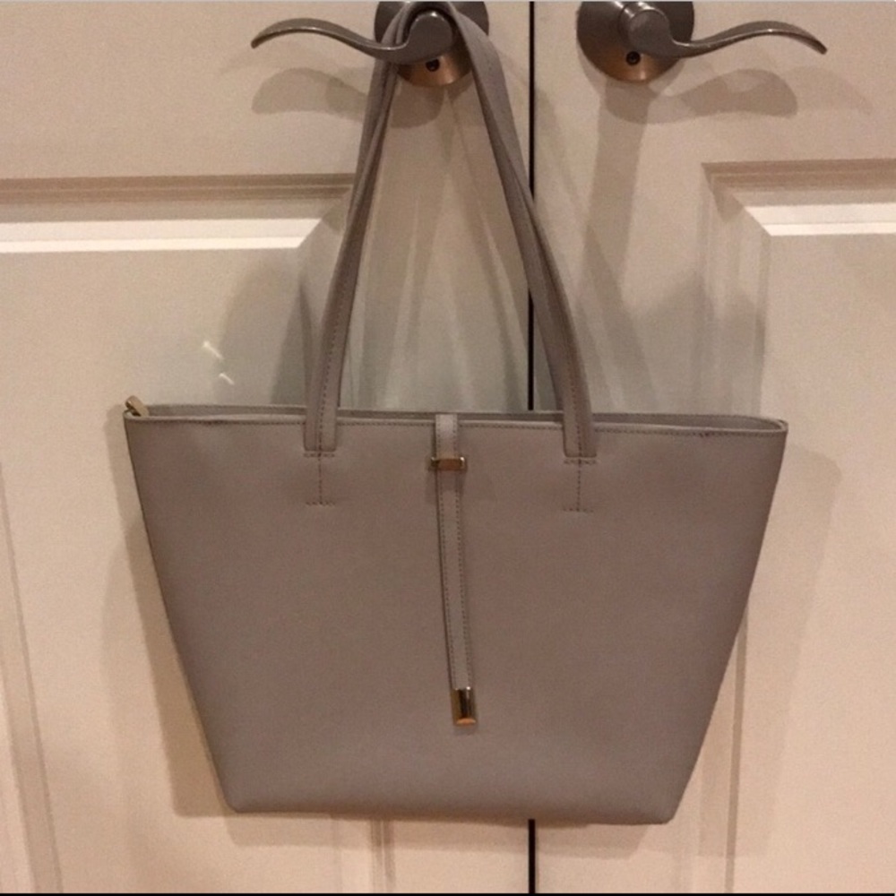 Vince Camuto Leather Purse - Like New!!